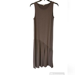 Easel Sleeveless A Symmetrical Hem Maxi Dress Size M